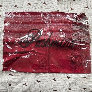 Red pashmina